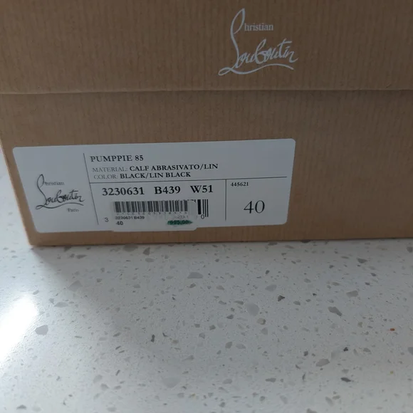 Christian Louboutin Black Patent Pumps with Signature Red Sole - Picture 5 of 8